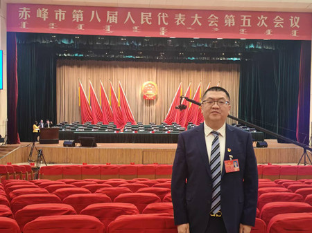 主要负责人参加人代会.jpg