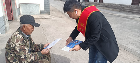 保险护航315，服务下乡暖民心 (5).jpg