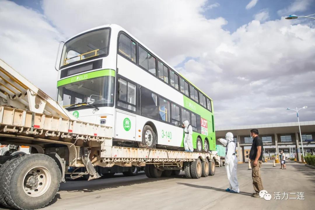 50台中国制造双层电动巴士经二连出口蒙古国