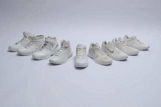 本场“标王”、据称存世仅3套、唯一一套完整的“科比·布莱恩特纯白系列球鞋”