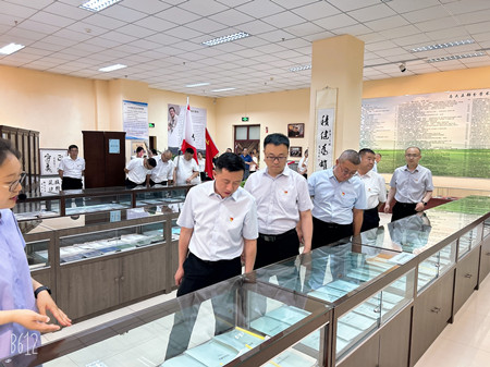 1751857098118210.jpg 人保寿险锡林郭勒中心支公司开展“忆党史、铭党恩、传薪火”主题党日活动2.jpg