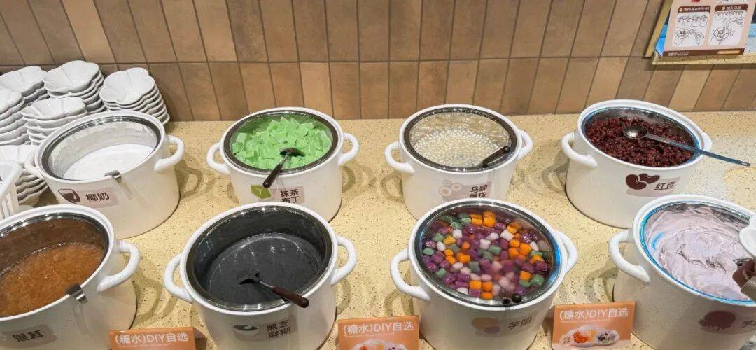 日排队2000桌，火锅+模式成宠儿，海底捞旗下举高高原班人马再复制神话！