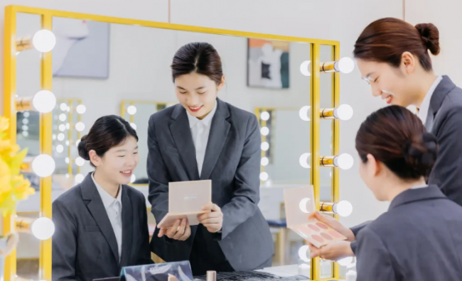 美业风口正当时！呼市新华美妆形象设计与美容康养专业 2026 年开始招生第3张